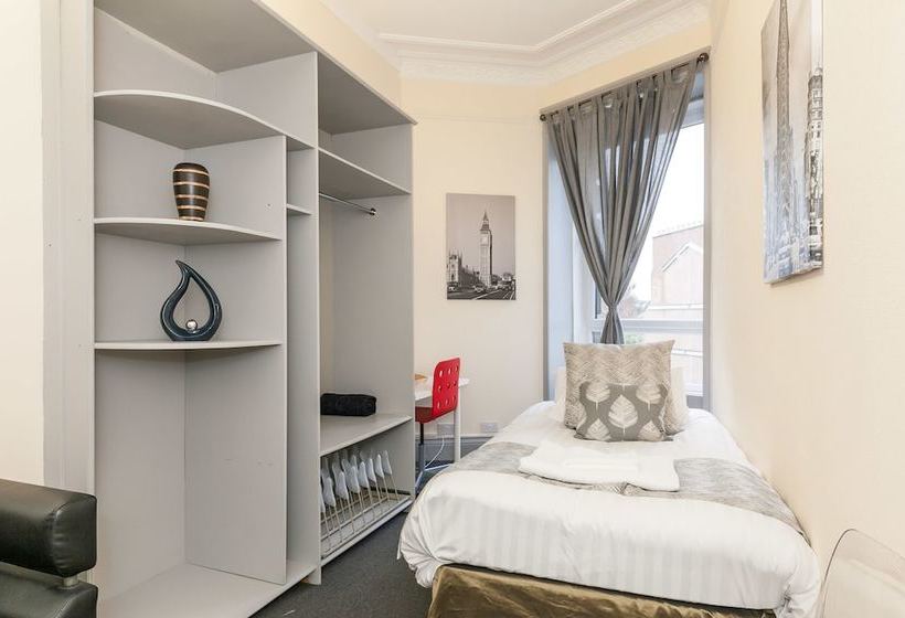 פנסיון Oakshaw Guesthouse Glasgow Airport