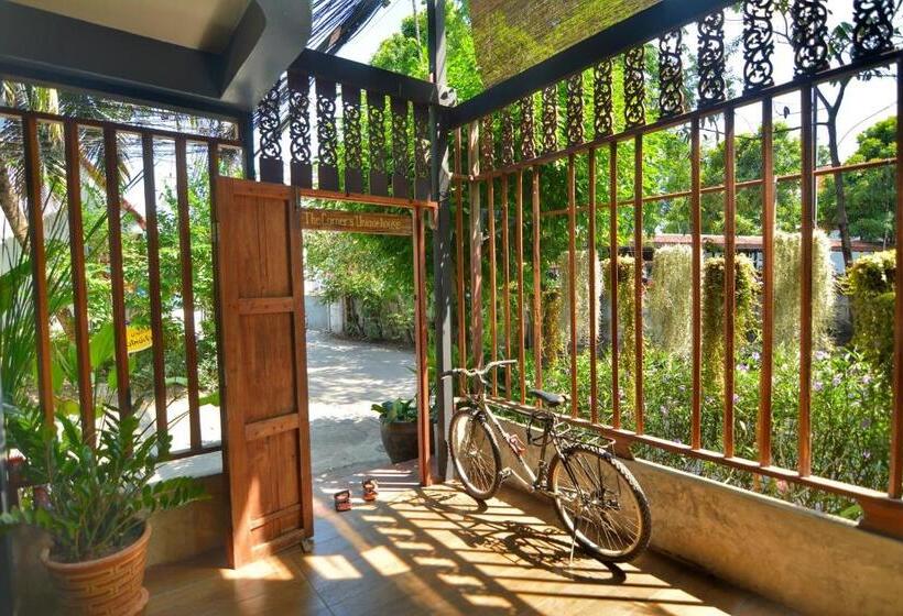 The Corner S Unique House