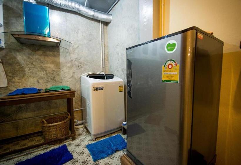 The Corner S Unique House