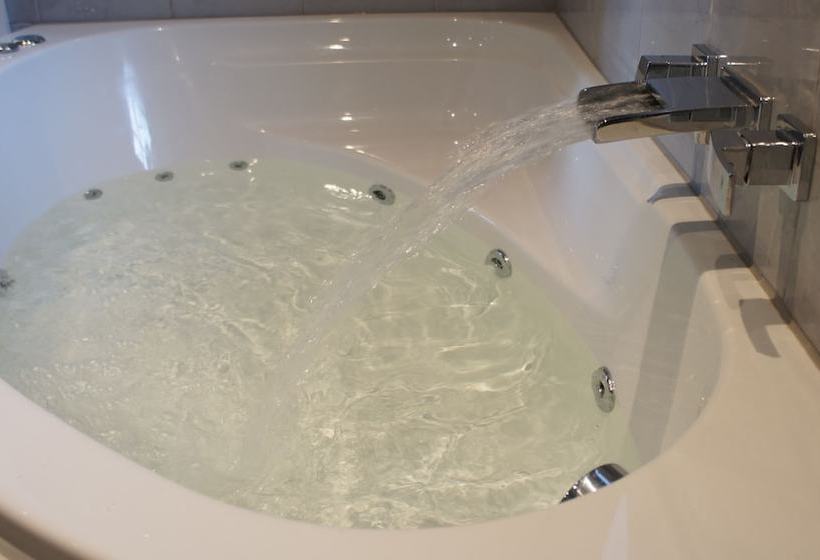 The Lodge Bed And Breakfast