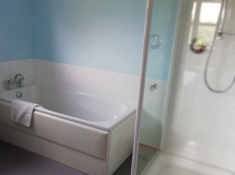 مبيت وإفطار Balhousie Farm