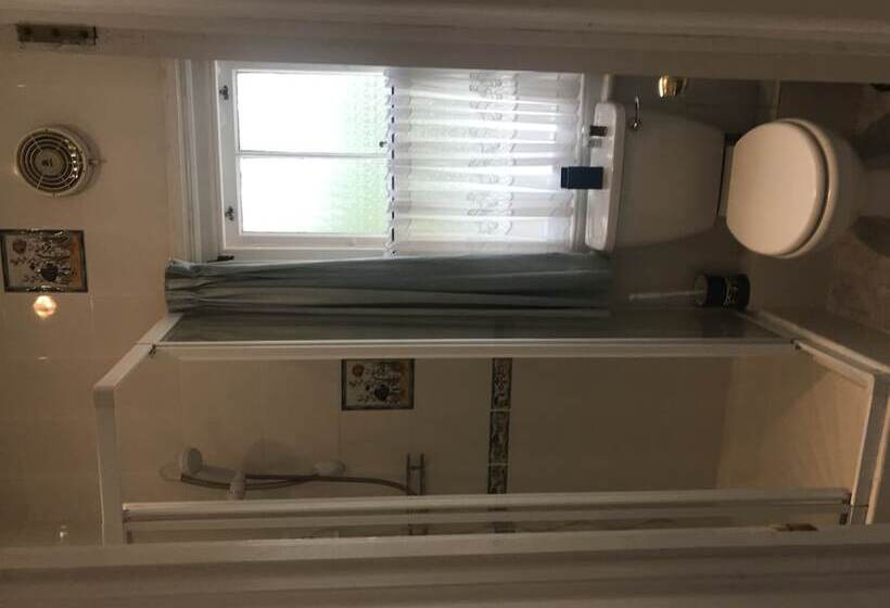 צימר Cheriton Lodge