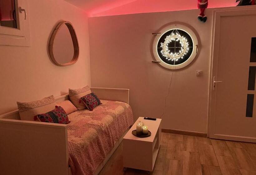 ベッドアンドブレックファースト Lou Candelou