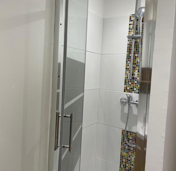 ベッドアンドブレックファースト Lou Candelou