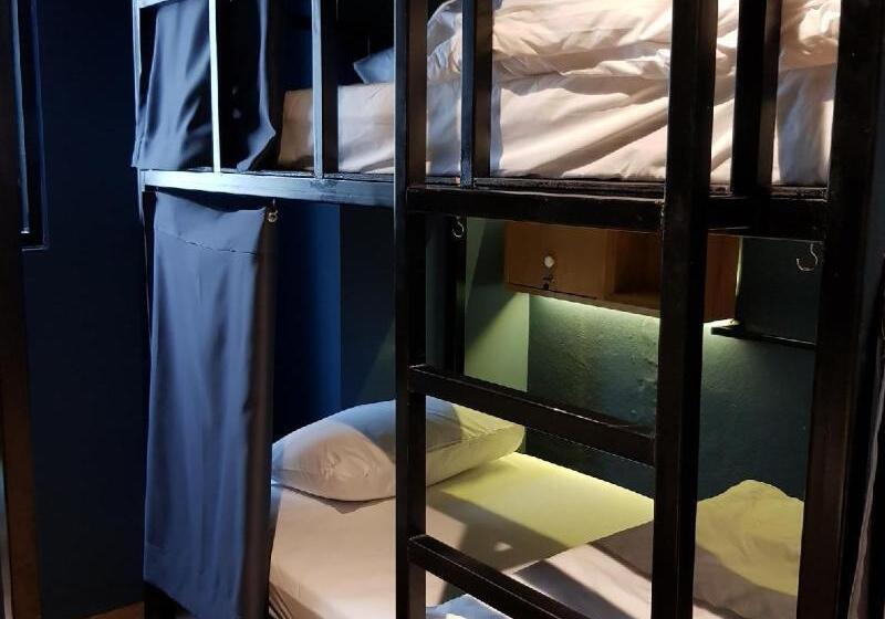 Borbaboom Phuket Poshtel & Hostel