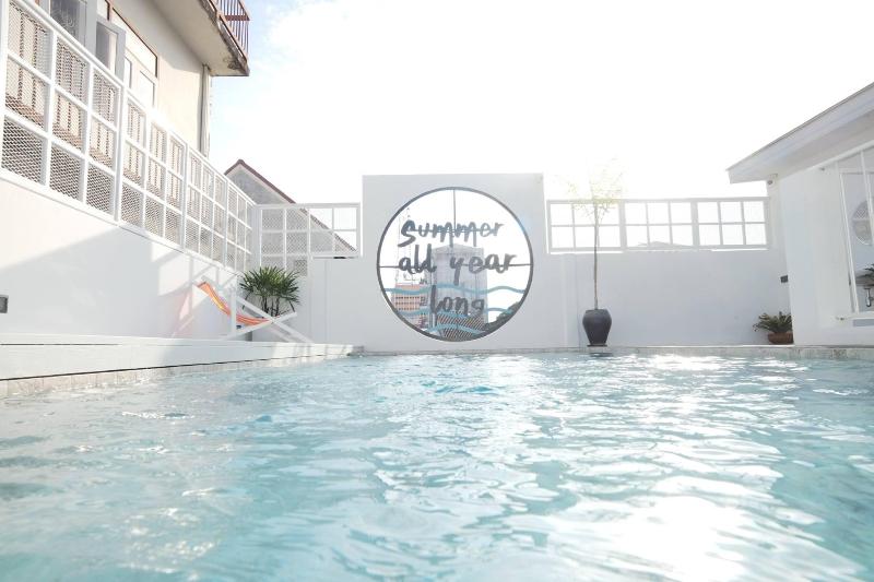 Borbaboom Phuket Poshtel & Hostel