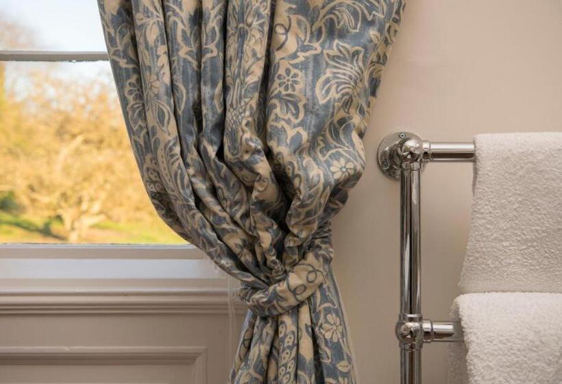 Hall Bed & Breakfast