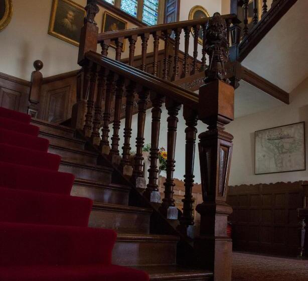 Hall Bed & Breakfast