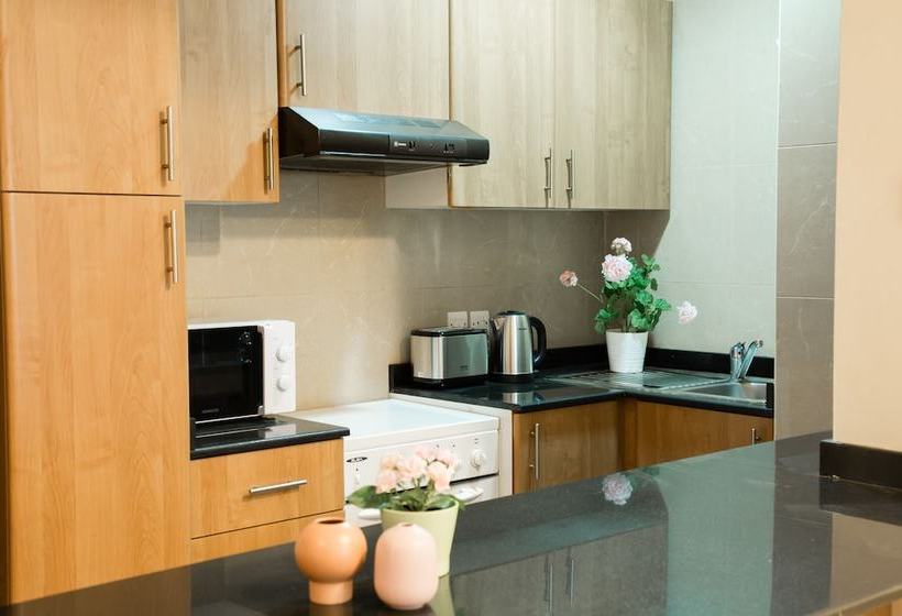 Higuests Vacation Homes  Marina Crown