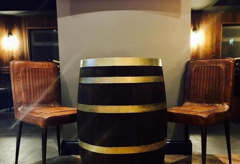 Хостел Oxgang Kitchen Bar & Rooms