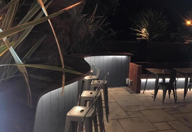 Хостел Oxgang Kitchen Bar & Rooms