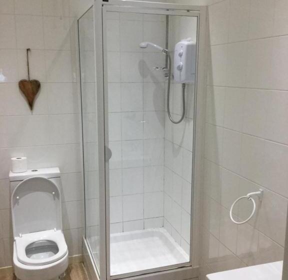 פונדק The Huntsman