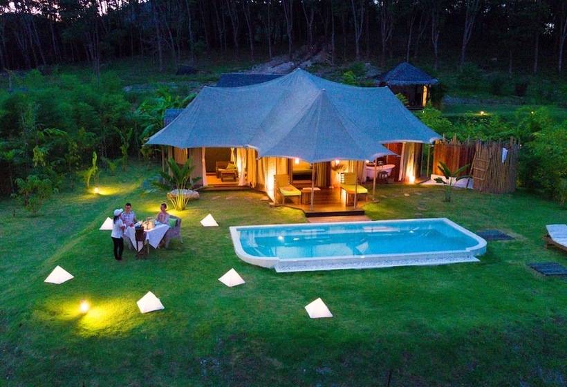 Отель 9 Hornbills Tented Camp