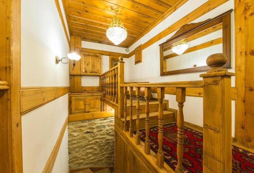 فندق Akbulut Konak