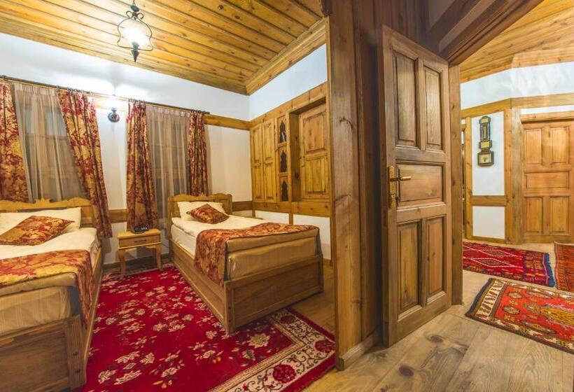 فندق Akbulut Konak