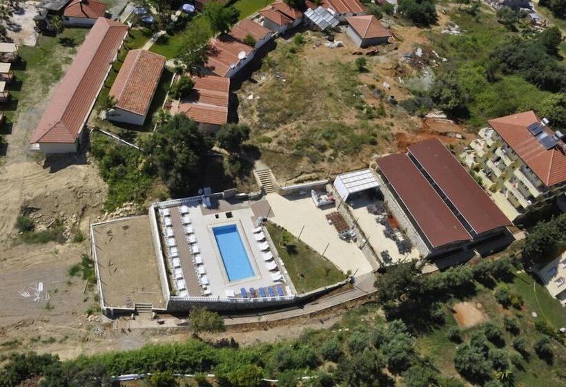 בית מלון כפרי Anko Beach Resort