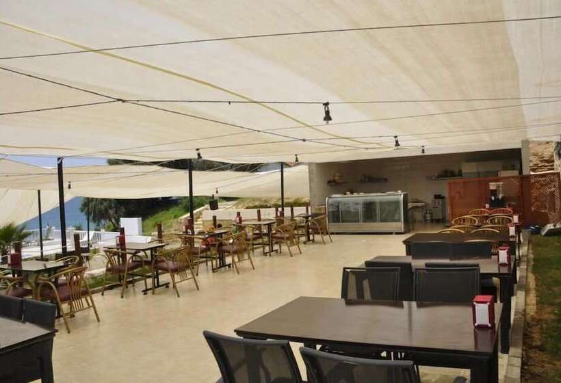 فندق Anko Beach Resort