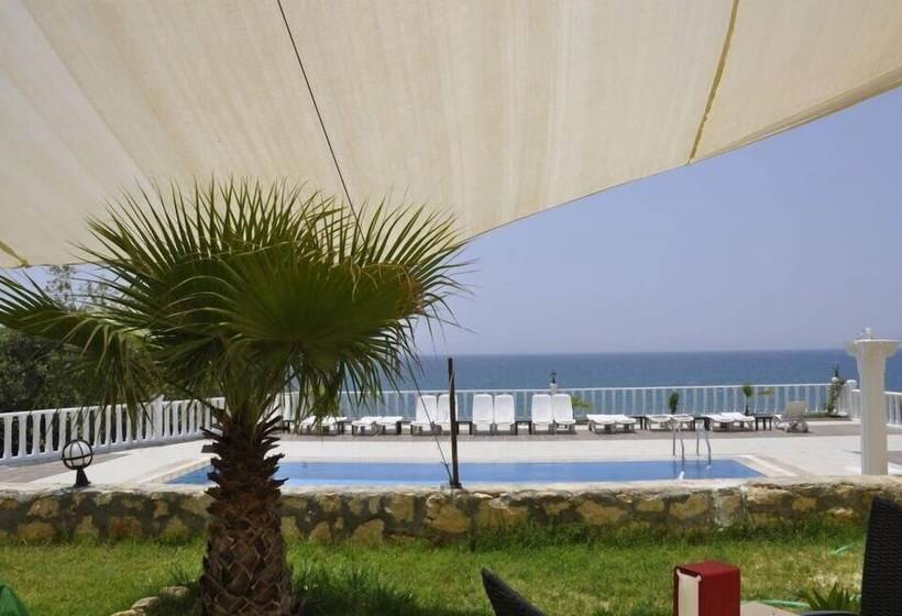 בית מלון כפרי Anko Beach Resort