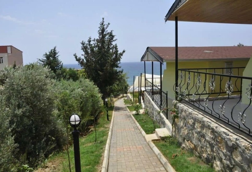 בית מלון כפרי Anko Beach Resort