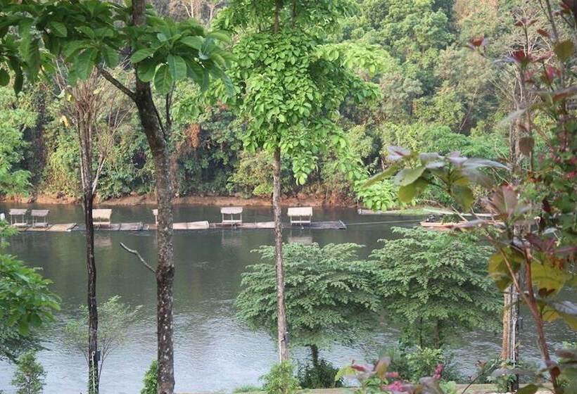 فندق Baan Alisa Bed And Breakfast