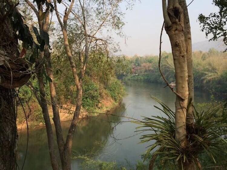 ホテル Baan Alisa Bed And Breakfast