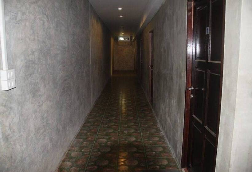 فندق Baan Alisa Bed And Breakfast