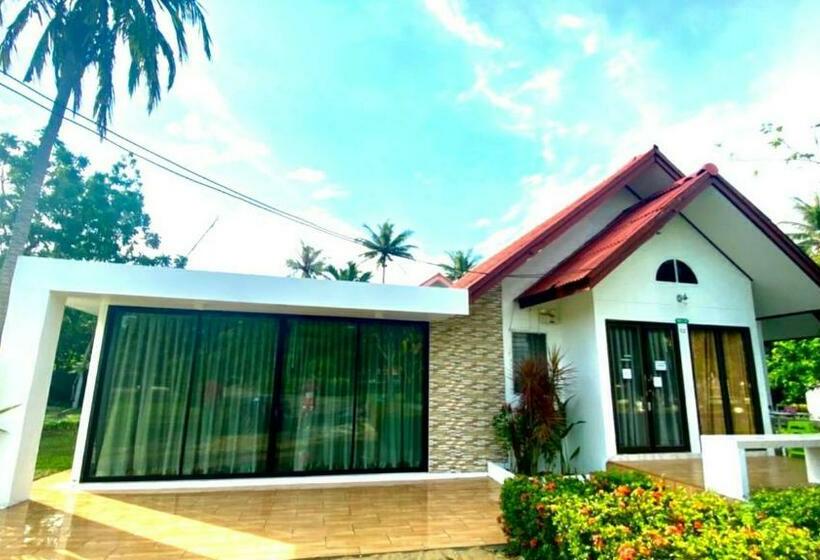 בית מלון כפרי Baan Golden Resort & Residences