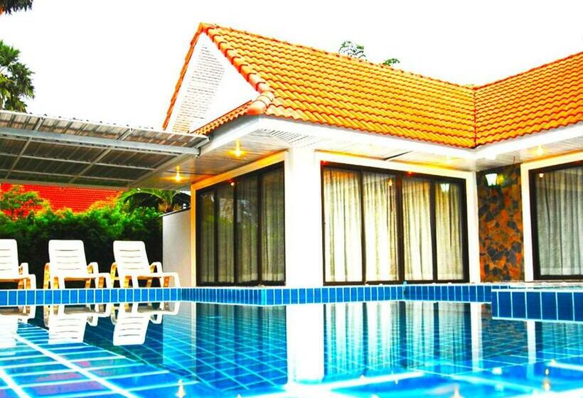 בית מלון כפרי Baan Golden Resort & Residences