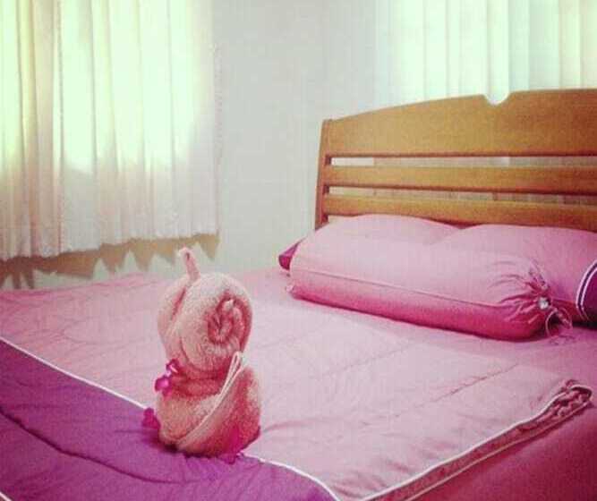 בית מלון כפרי Baan Golden Resort & Residences