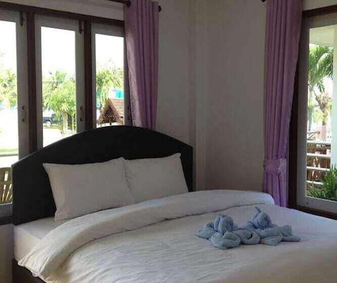 בית מלון כפרי Baan Golden Resort & Residences