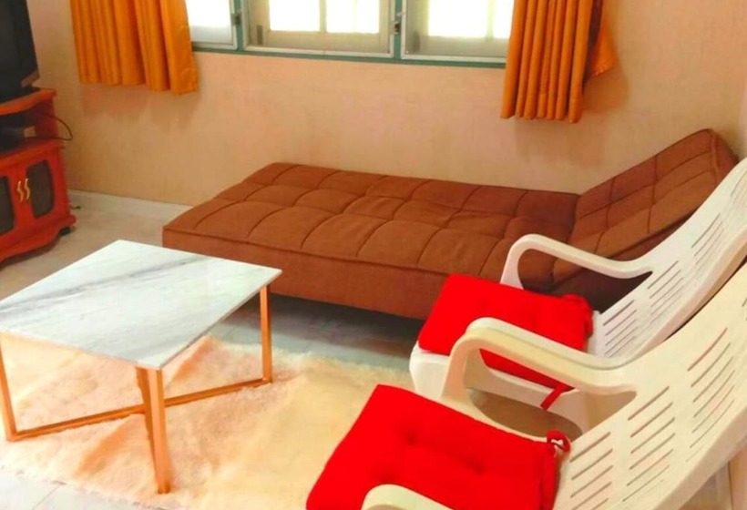 בית מלון כפרי Baan Golden Resort & Residences