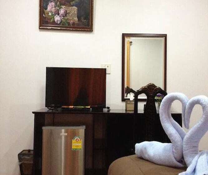 בית מלון כפרי Baan Golden Resort & Residences