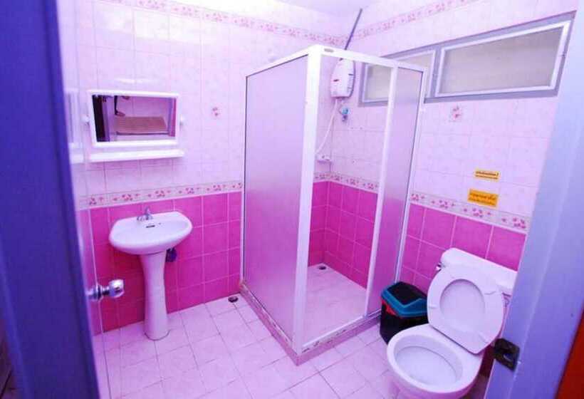 בית מלון כפרי Baan Golden Resort & Residences