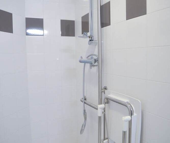 בית מלון כפרי De La Gare  Restaurant Bistro Quai