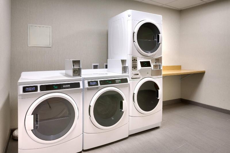 هتل Fairfield Inn & Suites By Marriott Fort Smith