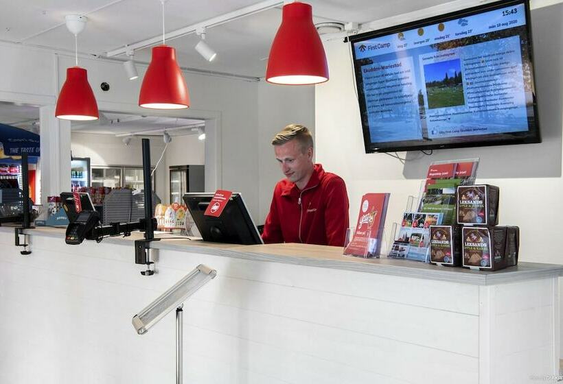 호텔 First Camp Ekuddenmariestad