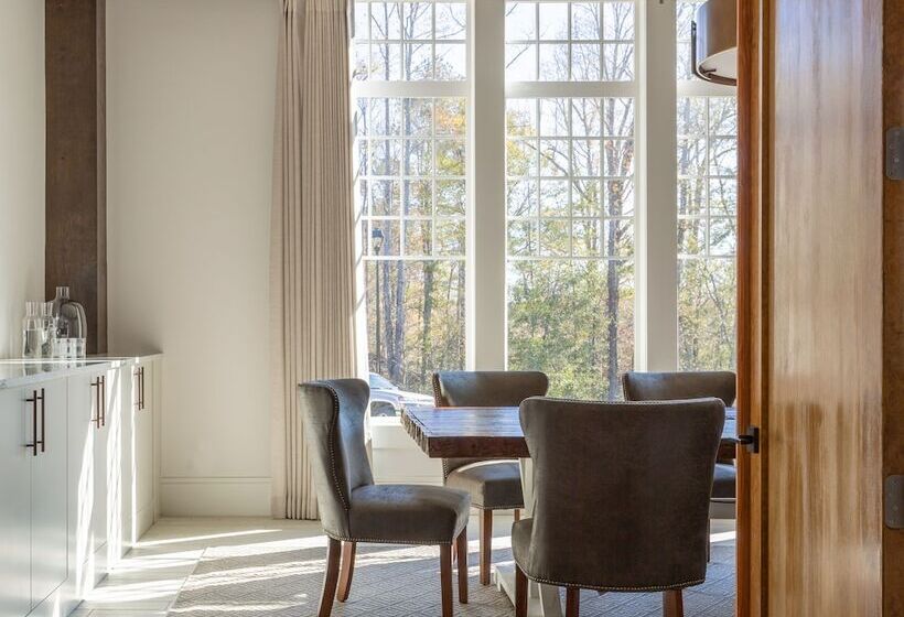 فندق Foxhall Resort