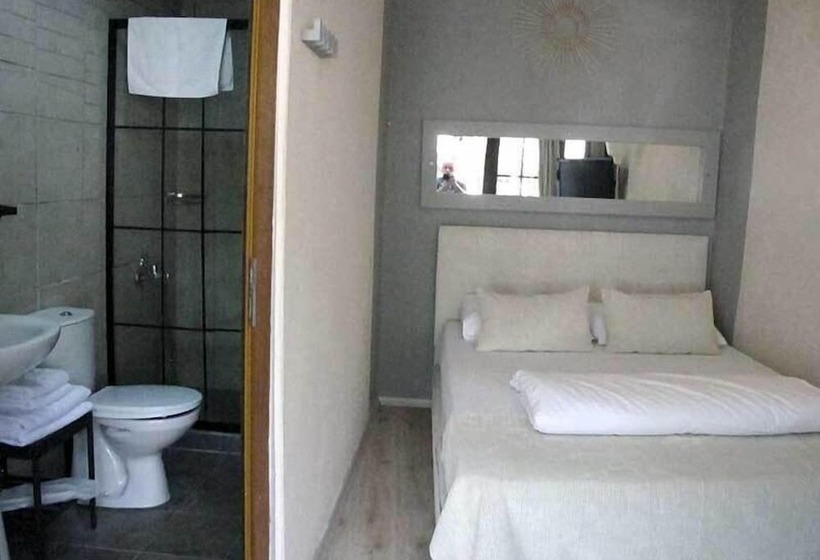 فندق Iyon Pansiyon