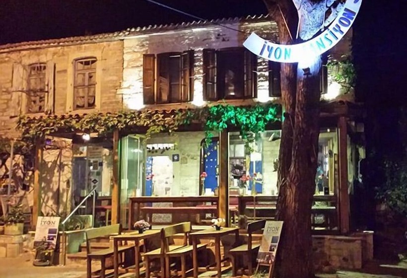 Отель Iyon Pansiyon
