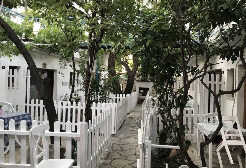 فندق Iyon Pansiyon