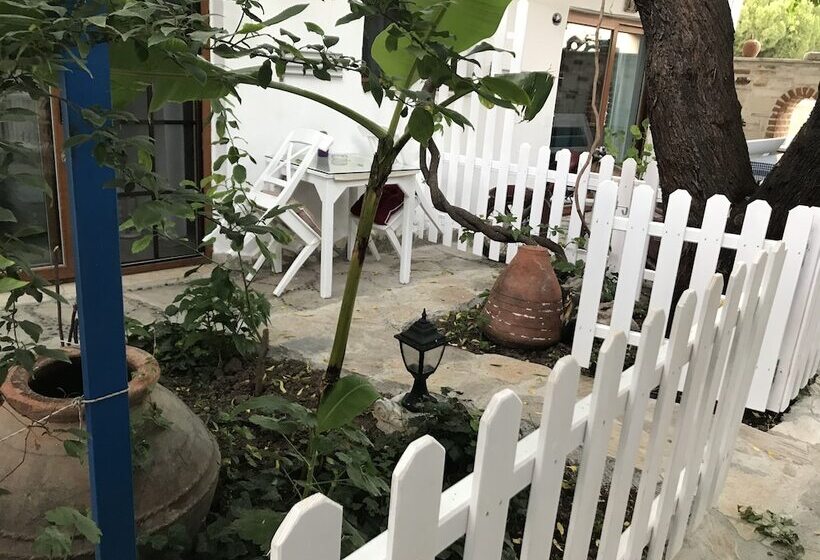 فندق Iyon Pansiyon