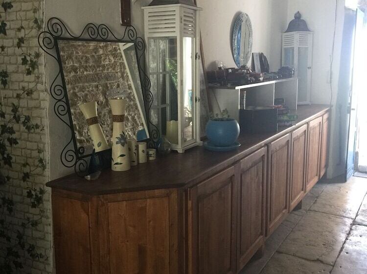 فندق Iyon Pansiyon