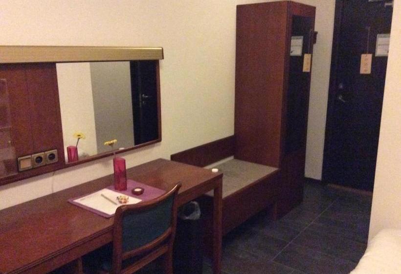 בית מלון כפרי L Loftet