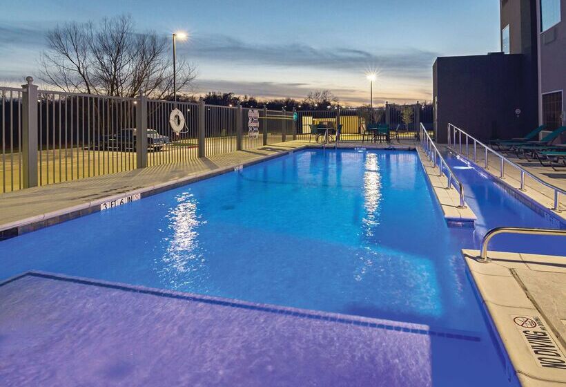 호텔 La Quinta By Wyndham Dallas   Wylie