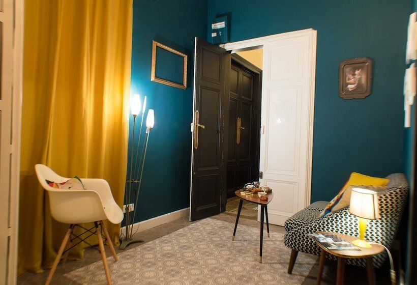 בית מלון כפרי Le Rétro Mirabeau