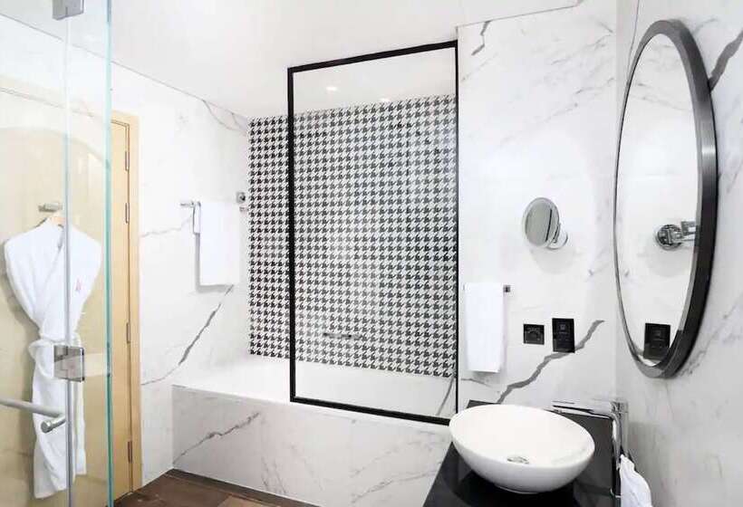 هتل Millennium Al Barsha