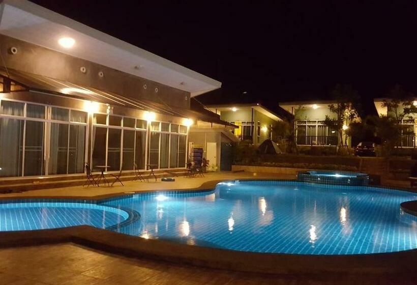 בית מלון כפרי Mountain View Resort