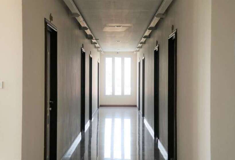 호텔 Peerapa Place