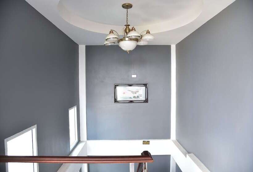 Hotelli Pran Crescent