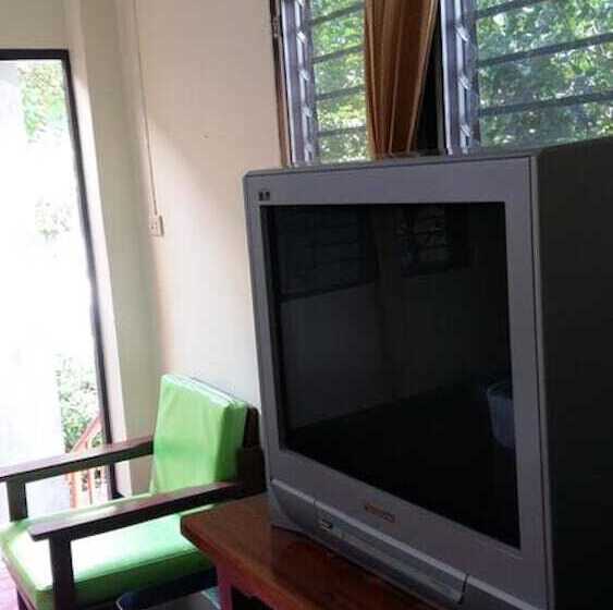 בית מלון כפרי Sai Yok Noi Blue Mountain Resort